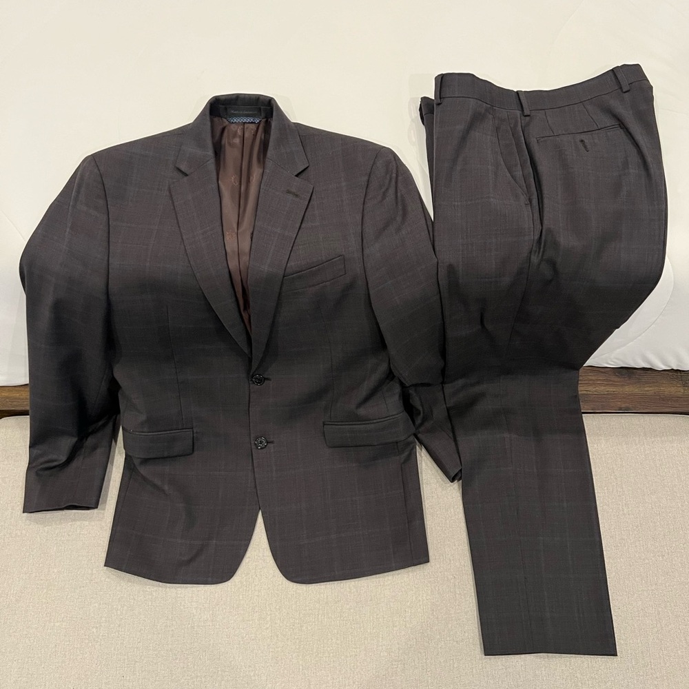 LAUREN RALPH LAUREN- Men’s Sz 40L 34x32 Green Plaid Suit